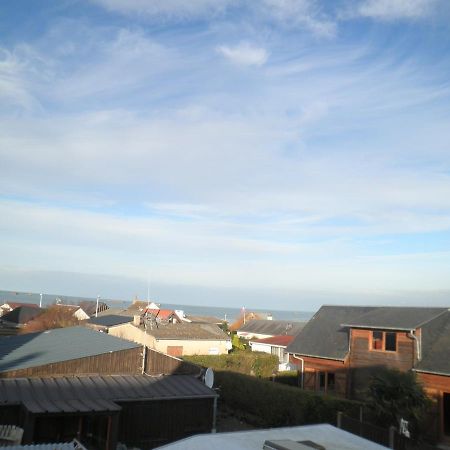 Appartement F1 mansardé à 100m de la plage, proche de Arromanches et des plages du Débarquement Saint-Côme-de-Fresné Exterior foto